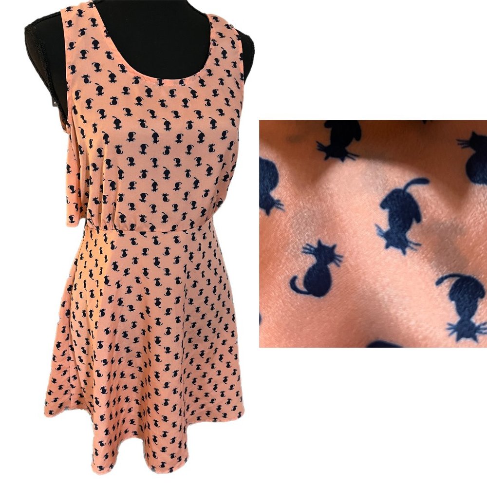 Cat print dress with peekaboo back